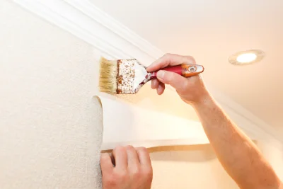 Pose de papier peint à Rosazia — revêtements muraux et toiles de verre